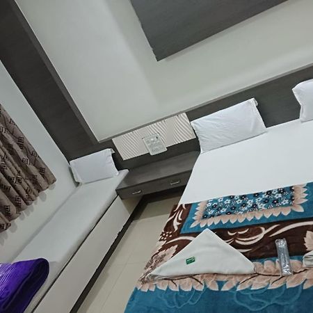 Hotel Shri Sai Darshan Shirdi Extérieur photo